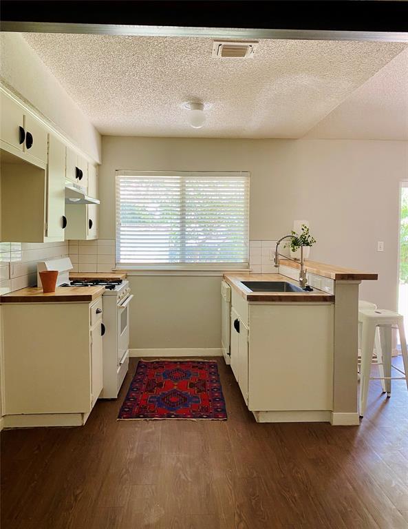 Building Photo - 6109 Glen Meadow Dr