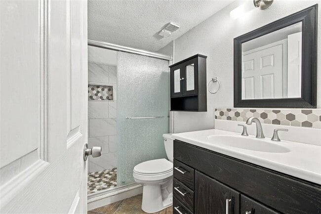 Building Photo - 3036 Eastland Blvd