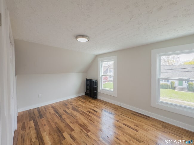 Building Photo - 316 Tyler St