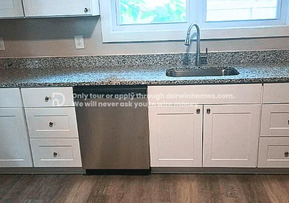 Building Photo - 626 E Ormsby Ave