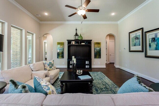 Building Photo - 2064 Bluestem Dr