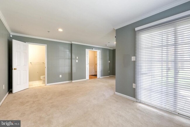 Building Photo - 2459 Cheyenne Dr