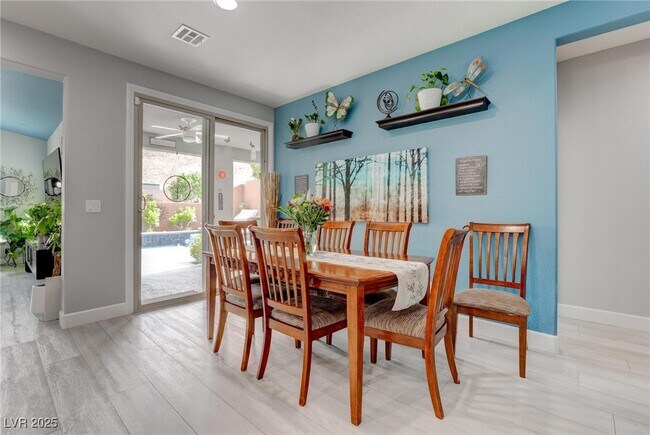 Building Photo - 10597 Cloud Whisper Dr