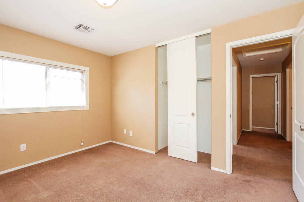 Building Photo - 3012 W Running Deer Trail