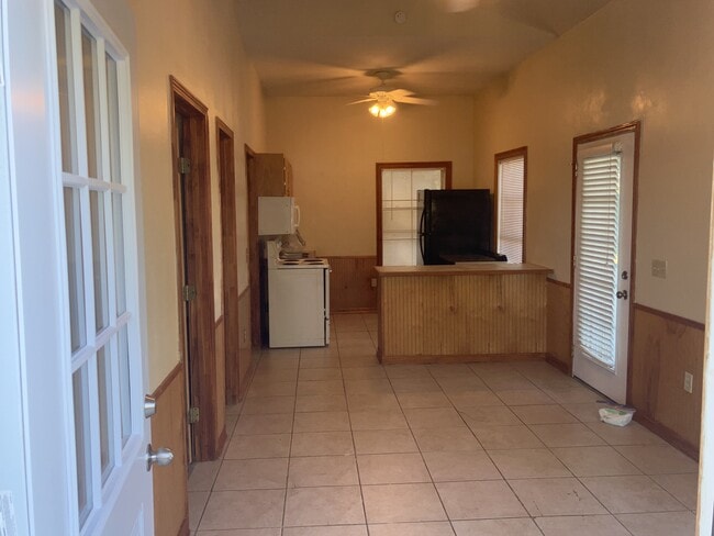 Building Photo - 174 Golden Meadow Dr