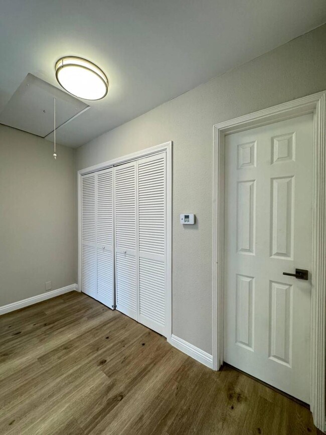 Building Photo - 2.0 bedroom in Beverly Hills California 90212