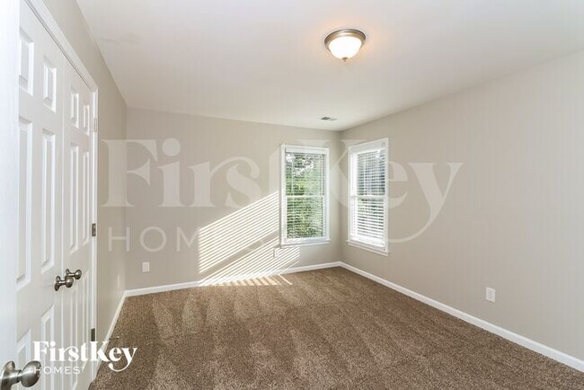 Building Photo - 5022 Kendall Station NW