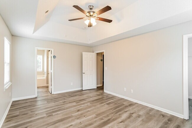 Building Photo - 4924 Rosena Dr