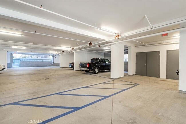 Building Photo - 7341 Valmont St