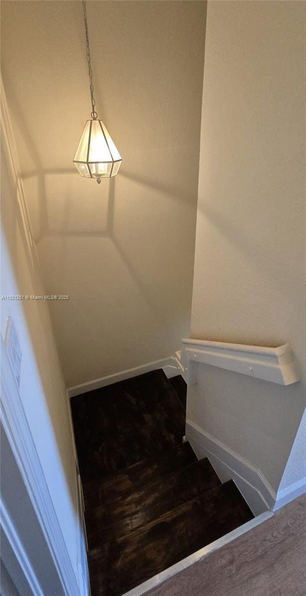 Building Photo - 3320 NE 13th Cir Dr