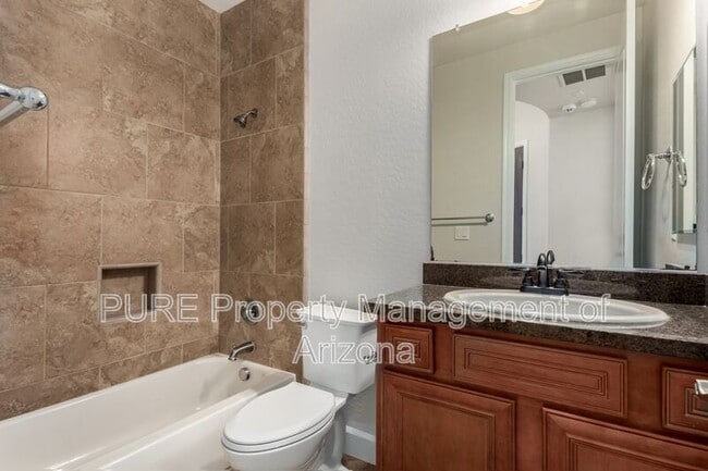 Building Photo - 3311 S Sunland Dr