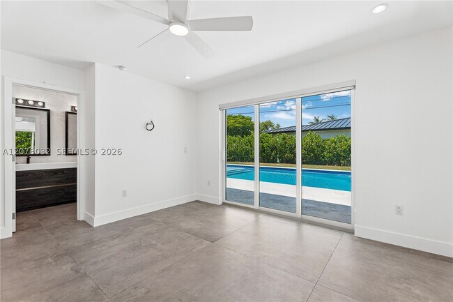 Building Photo - 6099 SW 38th St