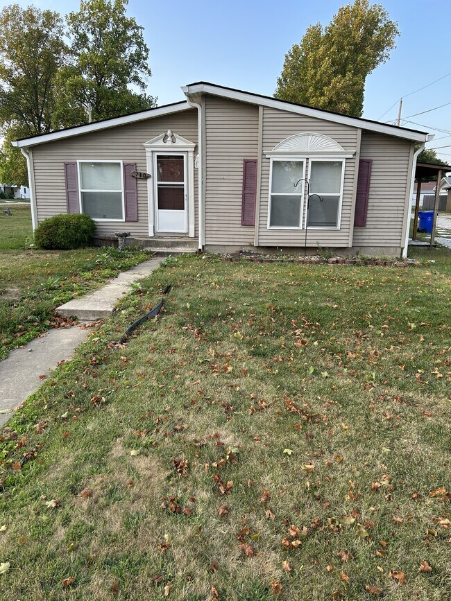 Primary Photo - 710 E Morgan St