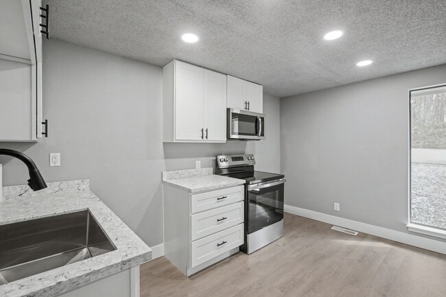 Building Photo - 332 Birch