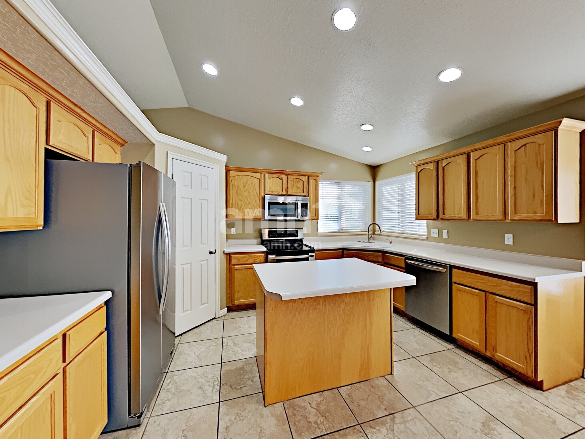 Building Photo - 4116 S 2650 W