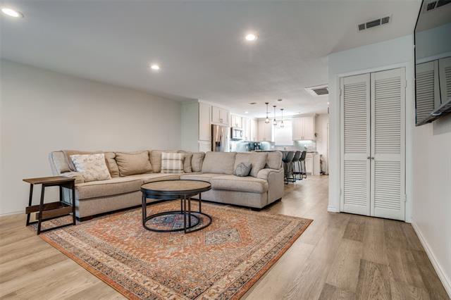 Building Photo - 4017 Buena Vista St