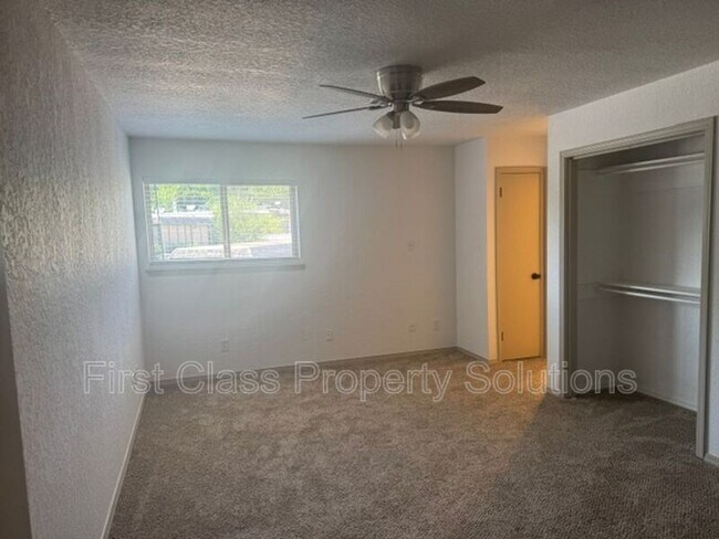 Building Photo - 1404 Mary Lee Ln