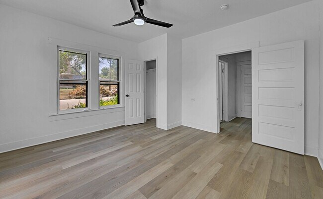 Building Photo - Spacious 3 Bed - 1 Bath House Near Downtown