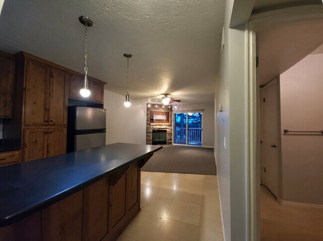 Building Photo - 5614 Meadow Ln