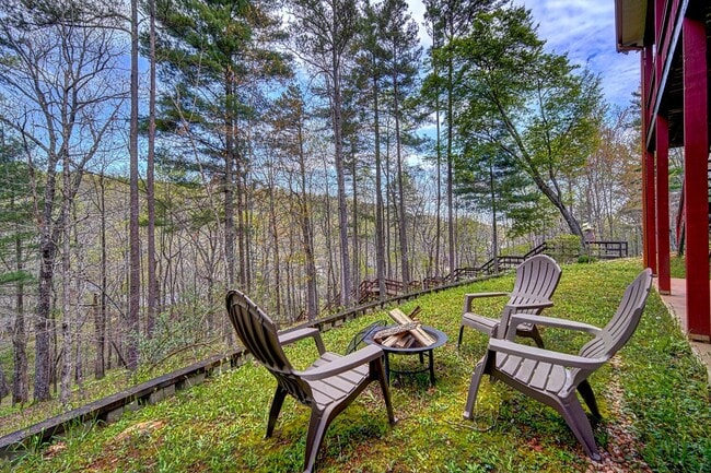 Building Photo - 329 Arrowood Pointe