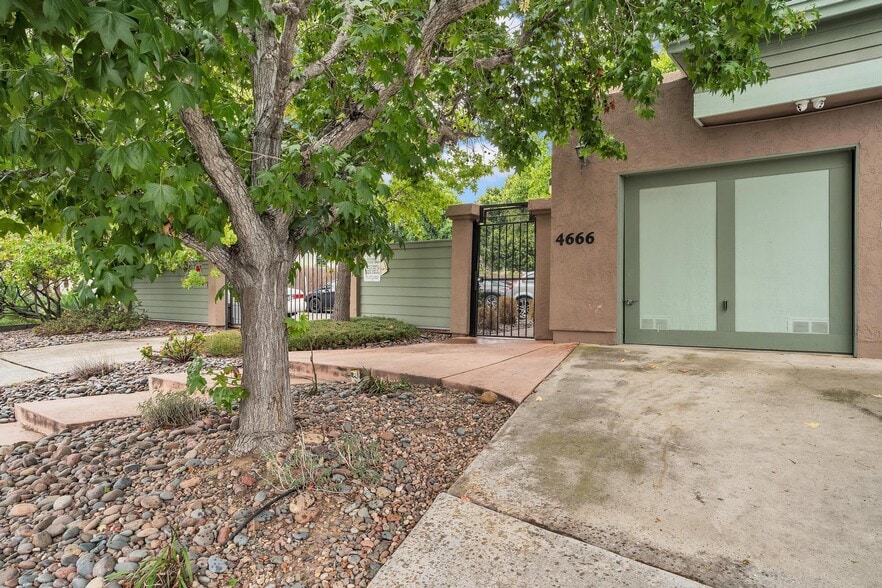 Building Photo - 4666 Mission Ave