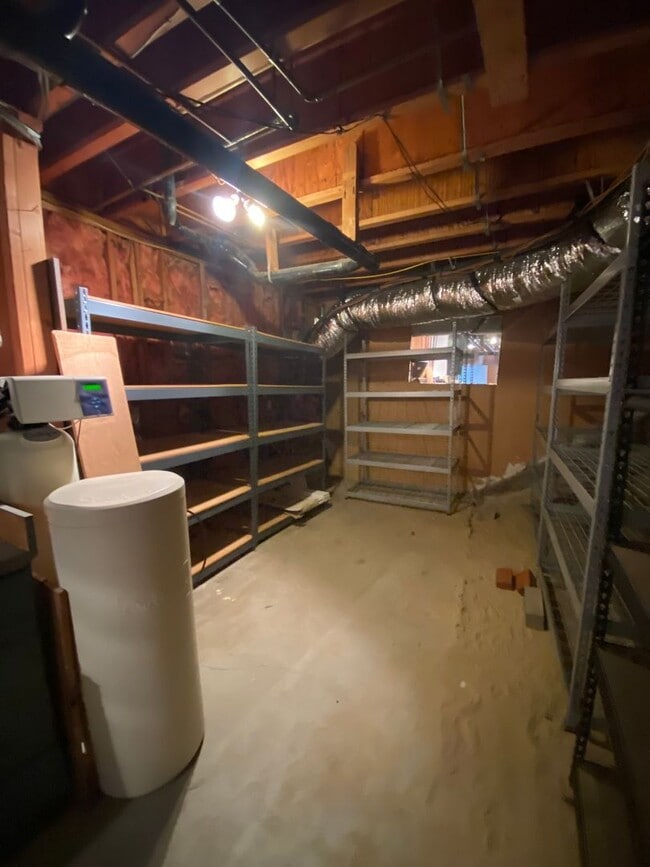 Building Photo - Beautiful 3 bed, 2 bath Townhome close to USD and Mission Valley!