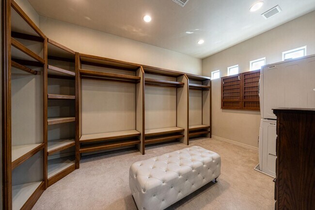 Building Photo - 14598 E Corrine Dr