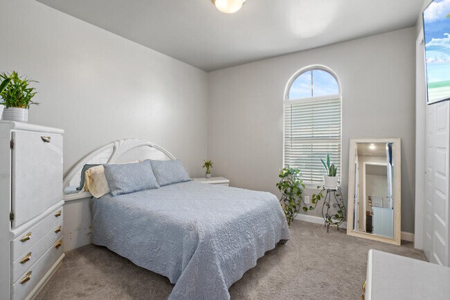Building Photo - 13432 Emerald Rose Ct