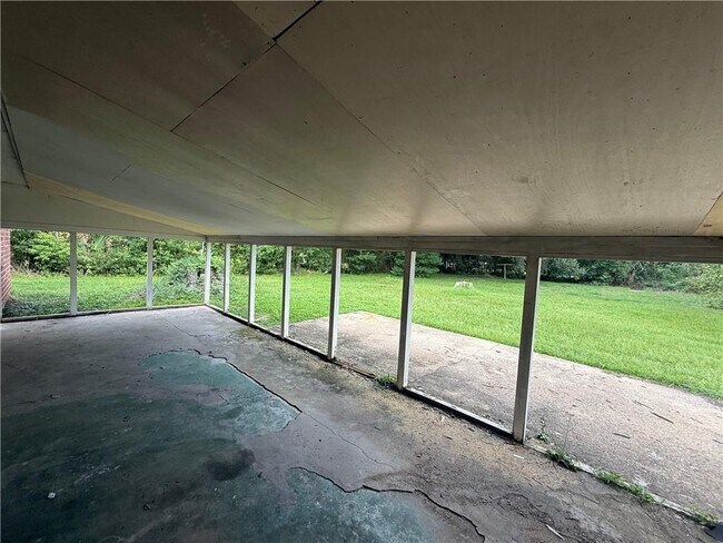 Building Photo - 2210 Ellen Dr