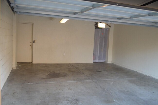 Garage - 5640 E Bell Rd