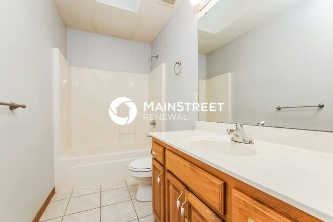 Building Photo - 4 Bedroom Pet-Friendly Home in Grain Valley, MO with Main Street Renewal