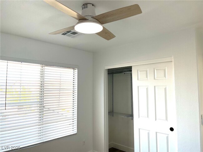 Building Photo - 539 Moses Lake Ct