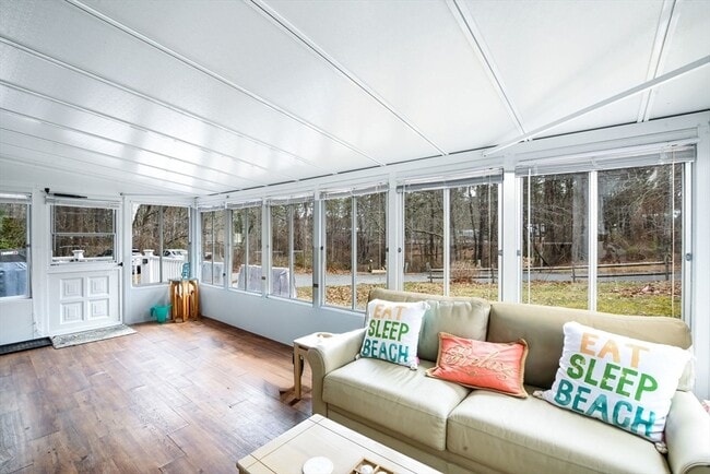 Building Photo - 185 Cotuit Rd