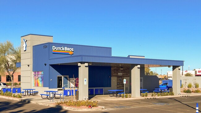 Building Photo - 3Bed/2Bath House at 51st Ave/Loop 101! $399 MOVE-IN SPECIAL! Move-In Ready on 01/08/2026!