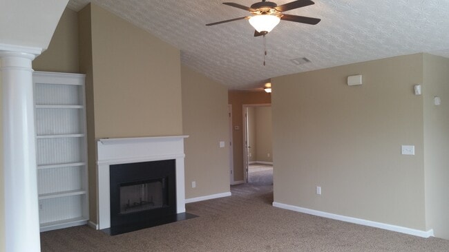 Building Photo - Coming Soon (2/24/26) Amazing 5 Bedroom Home for Lease