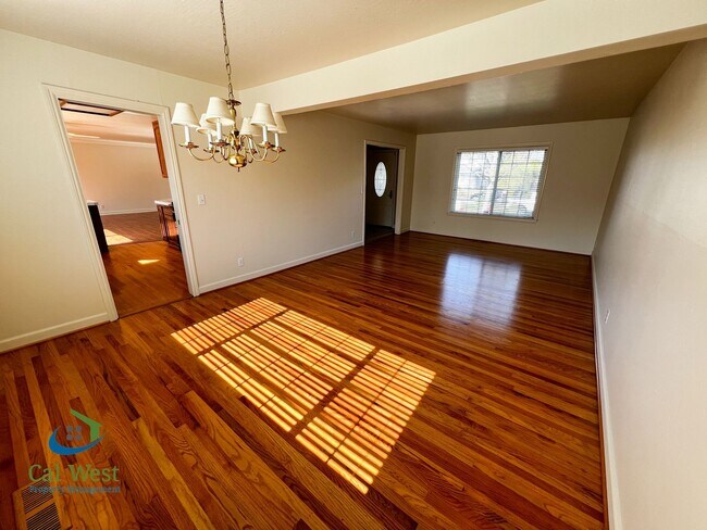Building Photo - $4,695 - Beautiful 5 Bedroom 2.5 Bath Two ...