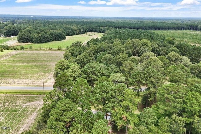 Building Photo - 10317 Giles Rd