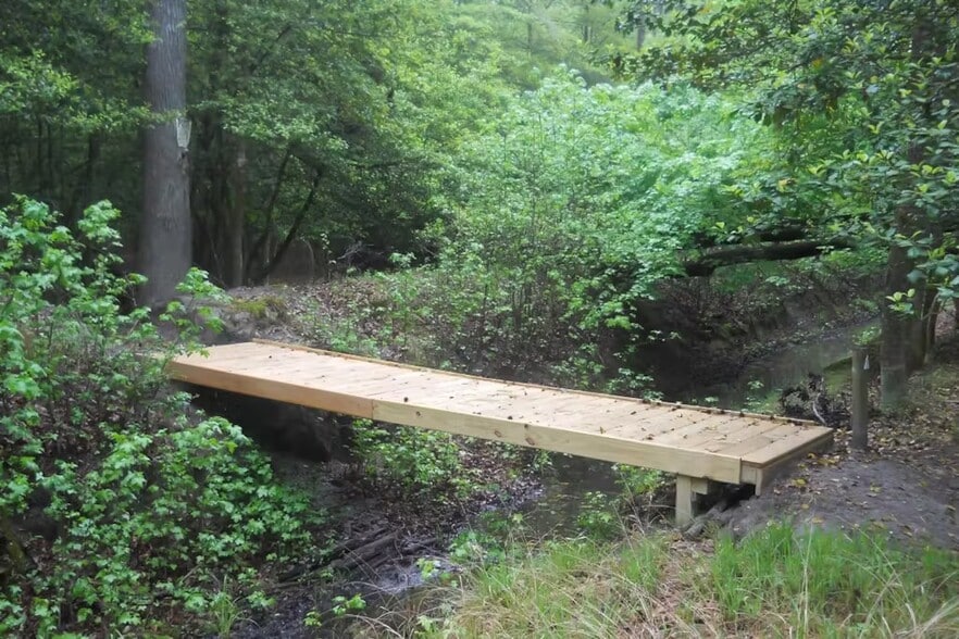 Building Photo - 30381 Crowley Dr