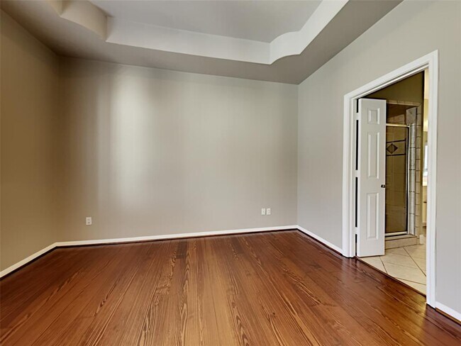 Building Photo - 1304 Dart St