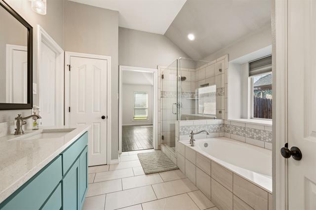 Building Photo - 8625 Shadow Trace Dr