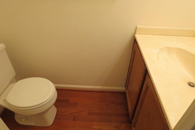 Building Photo - 2208 Wimbledon Cir