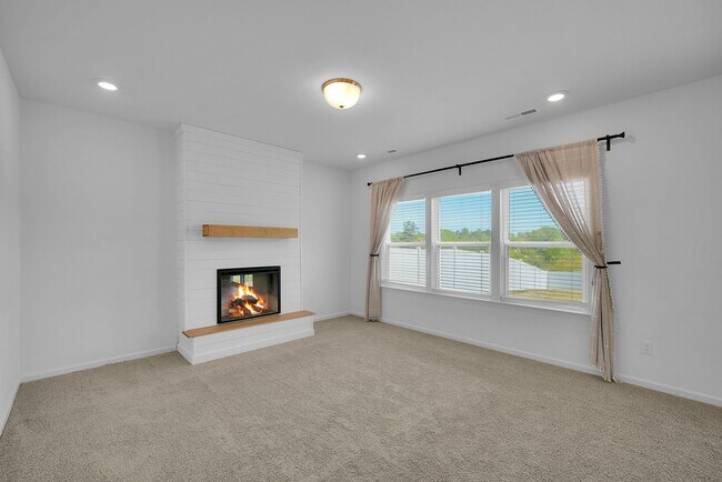 Building Photo - 1224 Maxwell Ct