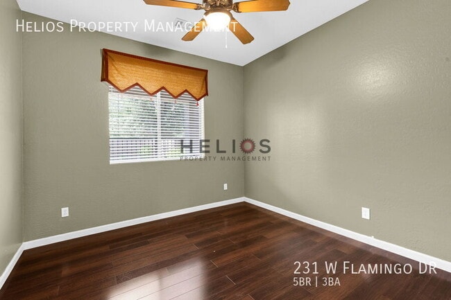 Building Photo - 231 W Flamingo Dr