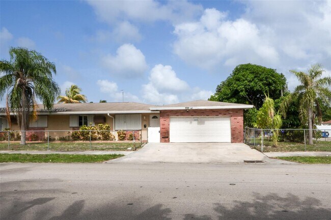 Building Photo - 1504 N 24th Ave