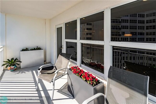 Building Photo - 3750 Galt Ocean Dr
