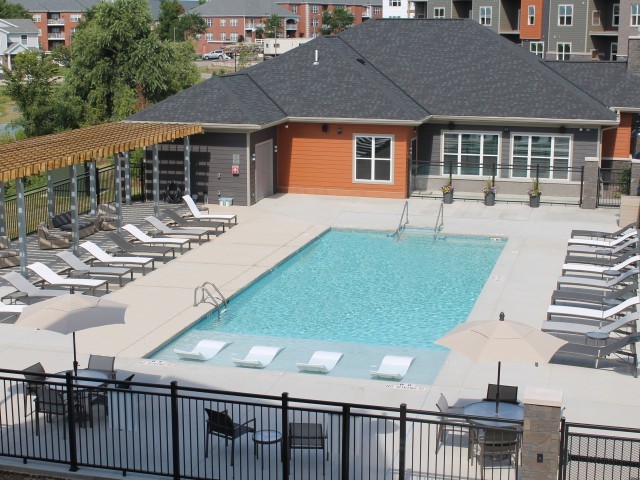 22 Slate Apartments Pool And Sundeck - 22 Slate