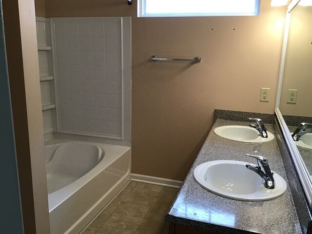 Building Photo - 8060 Chesterhill Way