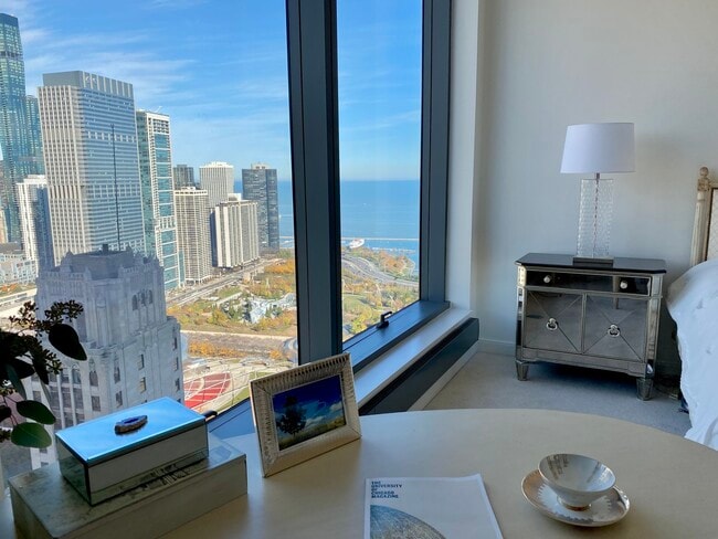 Building Photo - 60 E Monroe St