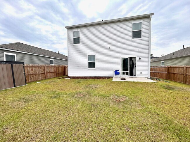 Building Photo - Spacious 5BR/3BA Home in Ladson, SC - Moth...