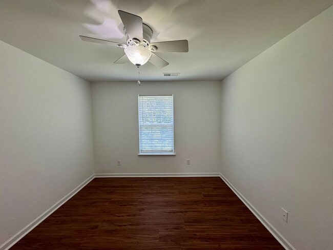 Building Photo - 3BR/2.5BA Townhouse in Steele Creek's Stonegrove Neighborhood